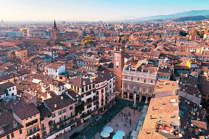 Where to find free parking in Verona